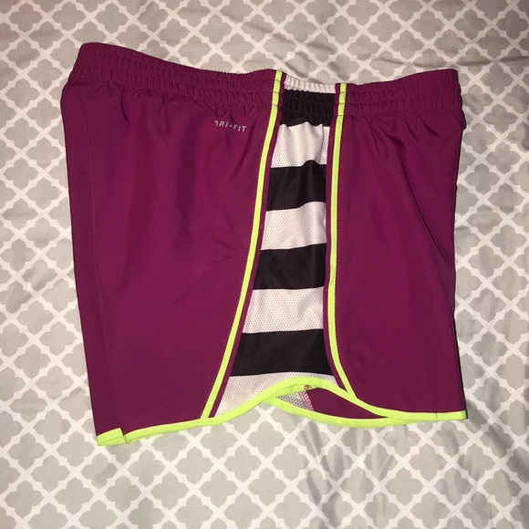 Nike shorts - Picture 2 of 3